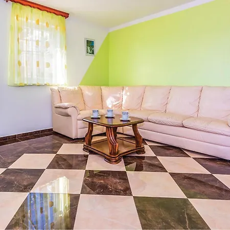 2 Bedroom Nice In